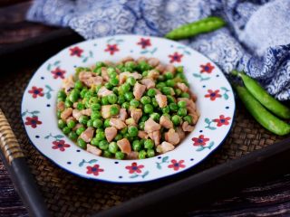 豌豆炒肉丁,成品图