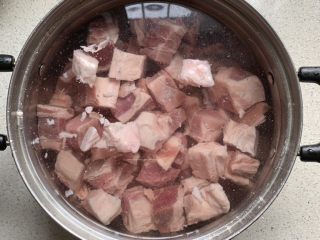 萝卜牛腩煲,牛腩多泡泡血水