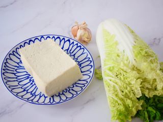 白菜豆腐,准备好材料