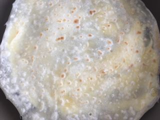 煎饼果子,翻面