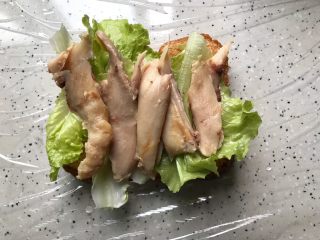 藤椒风味手撕鸡三明治,码上鸡肉