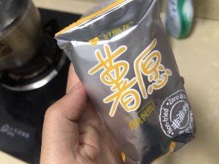 薯片鸡翅,大波浪薯片一包