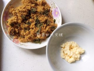 网红的肉松小贝,准备好肉松和色拉酱