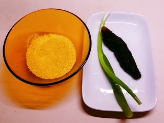 小米海参粥,食材准备好