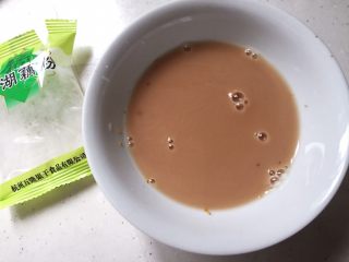 快手小食 酒酿圆子,藕粉用水调开