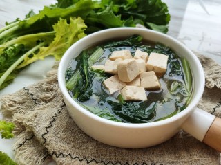 苔菜豆腐虾皮鲜汤,最后出锅前放入盐和亚麻籽油（亚麻籽油味道很怪，一般人接受不了，但确实有利于血脂代谢）