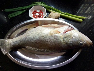 年夜饭&年年有余~清蒸鲈鱼之孔雀开屏,准备食材