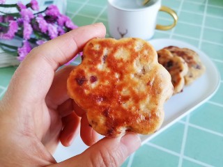 山药小饼,美味又营养的山药小花饼就做好了