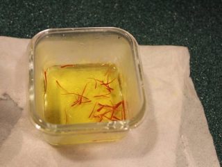 香甜米饭+西班牙海鲜饭,将番红花泡热水50CC，至少15分钟