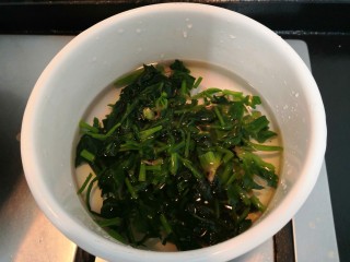 芙蓉鲜蔬汤,煮开后，放入菠菜段