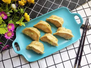 上海鲜肉锅贴（煎饺）,完成