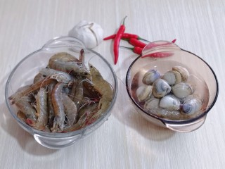 15分钟get惊艳大餐～烤海鲜,准备食材，量可以根据个人胃口增减哈！